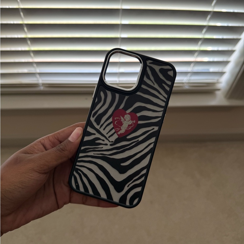 SHEIN Black and White Zebra Print Phone Case for iPhone